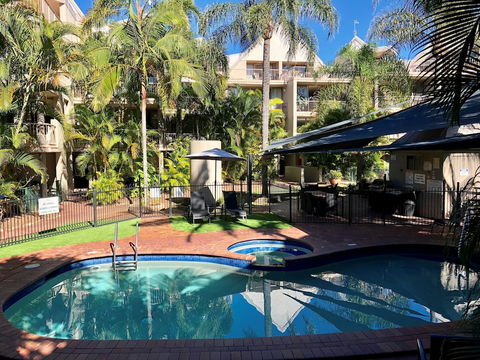 Sanctuary Beach Resort - Mackay Tourism 3