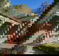 The Birch House - Silver Birches - Mackay Tourism