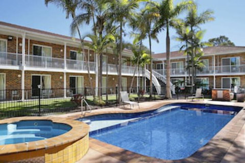 Aston Motel Yamba - Mackay Tourism 0