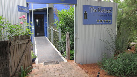 The Retreat At Froog-Moore Park - Mackay Tourism 4