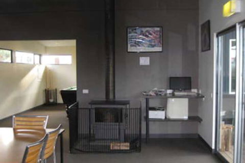 Swansea Backpackers - Mackay Tourism 5