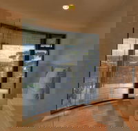 Sheer Pleasure Accommodation - Mackay Tourism