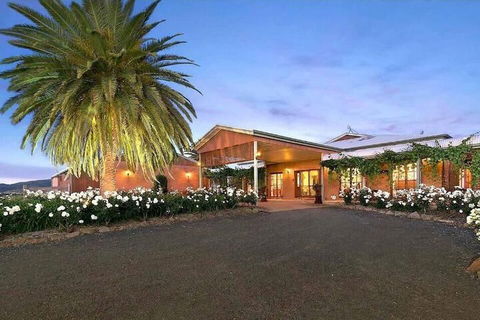 Strathearn Park Lodge - Mackay Tourism 1