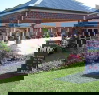 Poachers Paradise Motel - Mackay Tourism