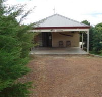 Gumtrees Cottage - Mackay Tourism