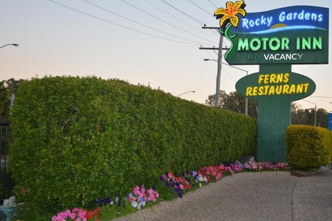 Rocky Gardens Motor Inn - Mackay Tourism 4