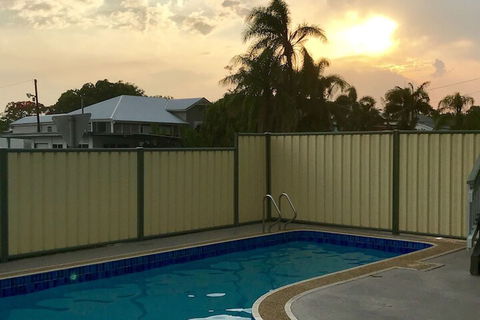 Tropical Gateway Motor Inn - Mackay Tourism 7