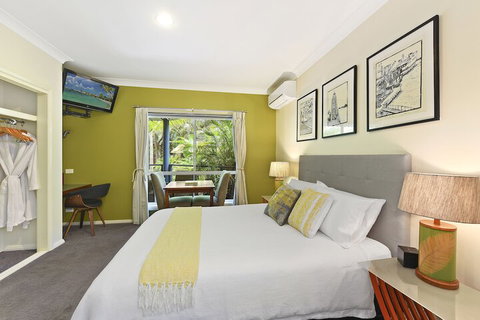Azura Beach House B&B - Mackay Tourism 7