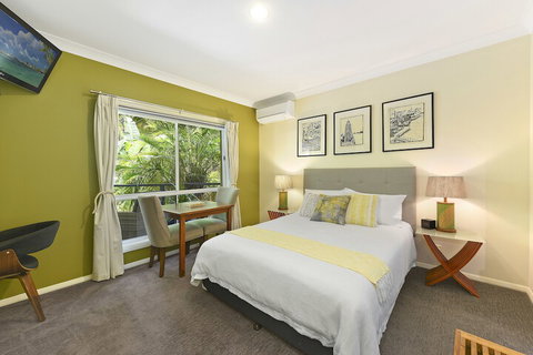 Azura Beach House B&B - Mackay Tourism 3