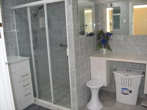 Squatters Cottage - Mackay Tourism 5