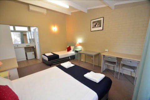 Parkview Motor Inn Parkes - Mackay Tourism 6