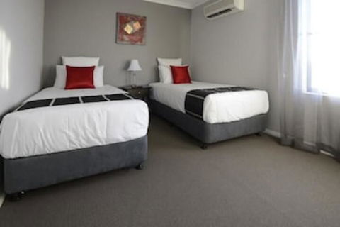 Aastro Dish Motor Inn - Mackay Tourism 5