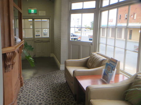 Coachman Hotel Motel - Mackay Tourism 2
