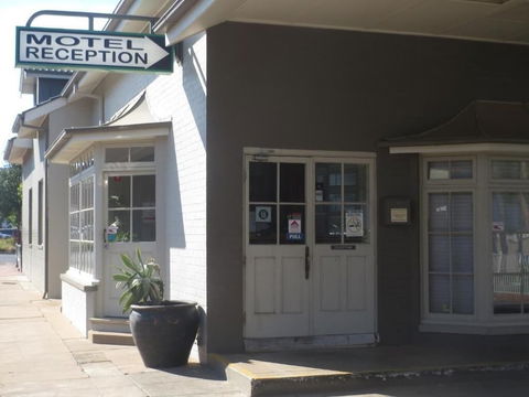 Coachman Hotel Motel - Mackay Tourism 0
