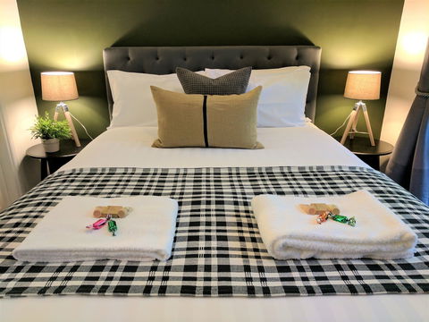 Annie Roe's Luxury Bed & Breakfast - Mackay Tourism 4