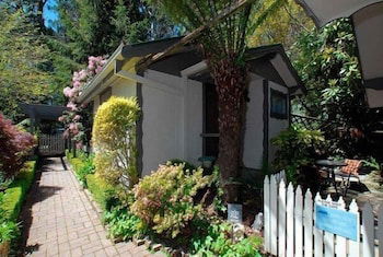 Annie Roe's Luxury Bed & Breakfast - Mackay Tourism 0