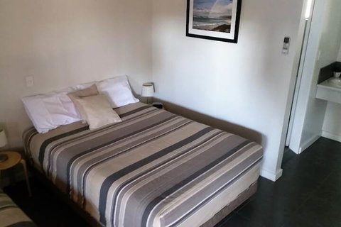 Tweed River Motel - Mackay Tourism 7