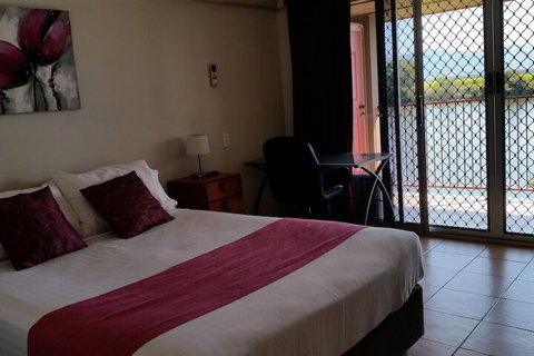 Tweed River Motel - Mackay Tourism 5