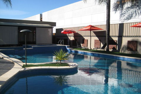 Sandors Motor Inn - Mackay Tourism 1