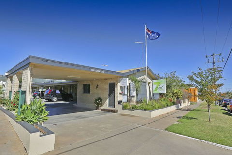 7th Street Motel - Mackay Tourism 1