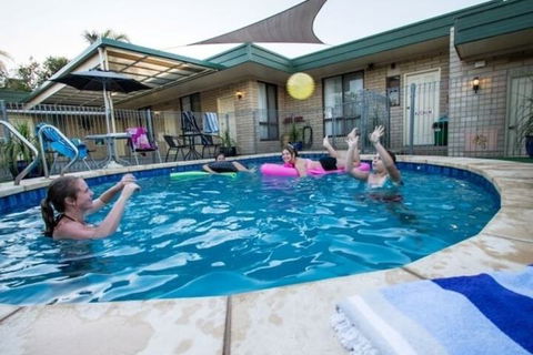 7th Street Motel - Mackay Tourism 3