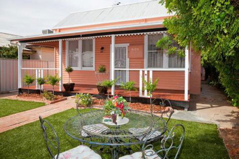 Pammys Palace - Mackay Tourism 0