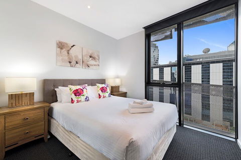 Docklands Executive Apartments - Mackay Tourism 5