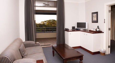 Caves House Hotel And Apartments - Mackay Tourism 6