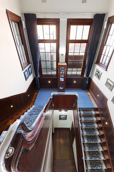 Caves House Hotel And Apartments - Mackay Tourism 2