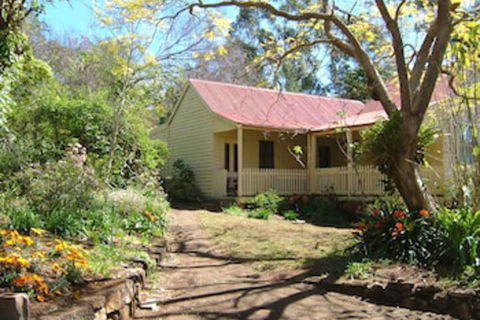 Hermitage Cottage - Mackay Tourism 0