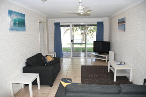 Kalbarri Seafront Villas - Mackay Tourism 3