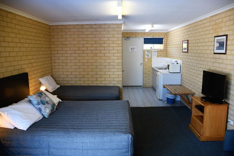 Kalbarri Seafront Villas - Mackay Tourism 5