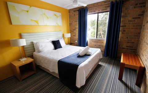 Hawks Nest Motel - Mackay Tourism 6
