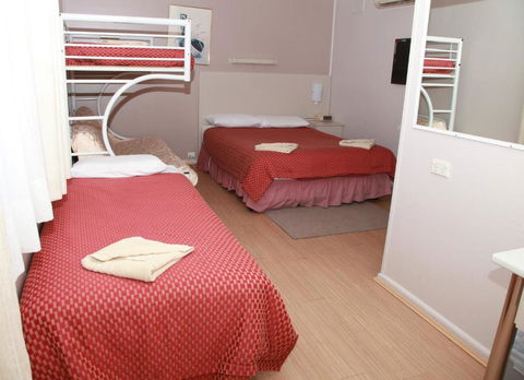 Hillview Motel - Mackay Tourism 5