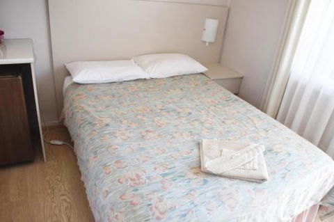 Hillview Motel - Mackay Tourism 3