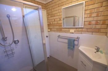 Esperance Beachfront Resort - Mackay Tourism 3