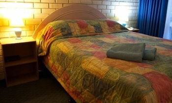 Esperance Beachfront Resort - Mackay Tourism 5