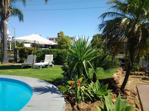 Country Leisure Motor Inn - Mackay Tourism 2