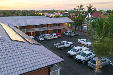 The Palms Motel Dubbo - Mackay Tourism 1