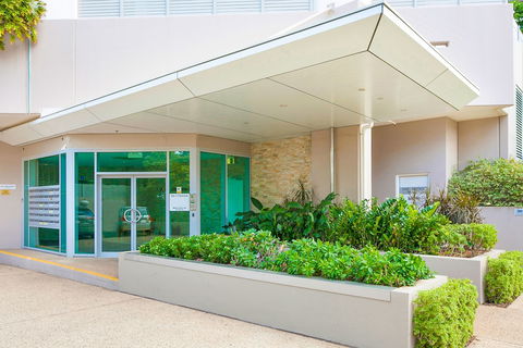 Beachlife Holiday Apartments - Mackay Tourism 0