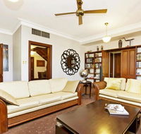 Mandalay Luxury Stay - Mackay Tourism