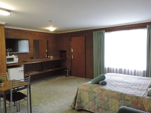 Greenacres Motel - Mackay Tourism 6