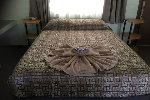 Warrumbungles Mountain Motel - Mackay Tourism 7