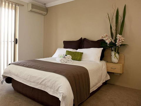 Keiraview Accommodation - Mackay Tourism 1