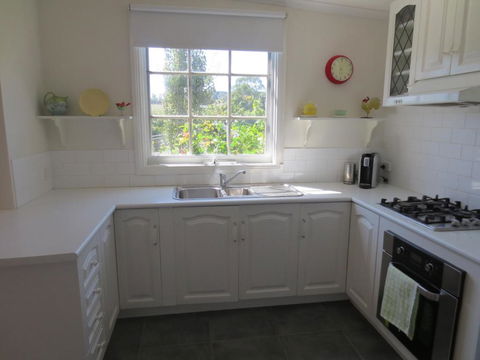Walnut Cottage Via Leongatha - Mackay Tourism 5