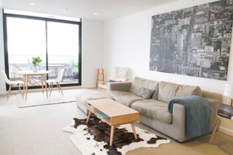Modern 2 Bedroom Apartment In Melbournes Northcote - Mackay Tourism 1