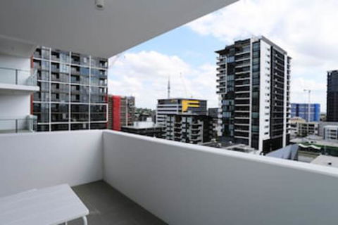 Chic Brisbane Living - Mackay Tourism 0