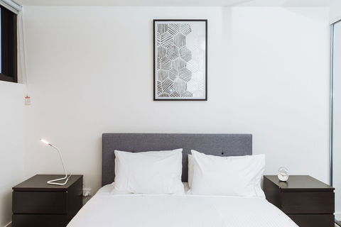 Airtrip Apartment On Manning St - Mackay Tourism 6