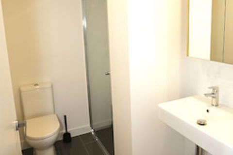 Modern Apartment In Brisbane - Mackay Tourism 2