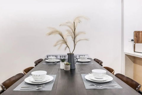 A07-darling Harbour 2 BDR Loft - Mackay Tourism 4